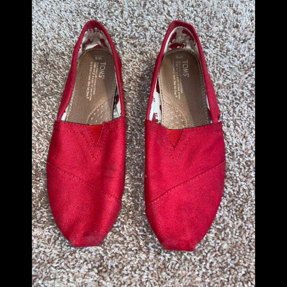 Toms